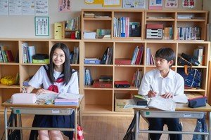 Doan-video-dau-tien-cua-ban-Chuyen-the-Live-Action-cua-Teasing-Master-Takagi-san-da-duoc-phat-song